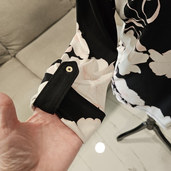 Karl Lagerfeld woman's blouse size small - Picture 4 of 11